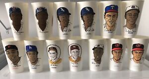23 Retro 1972 7-11 baseball cups including Hall of Fame, Mantle, Aaron, etc.