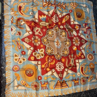 Bufanda cuadrada de seda Pineda Covalin pájaros lunares espíritus animales nueva con etiquetas 34x34 Foto 1 de 4