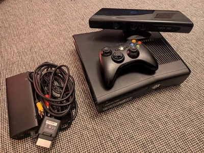 Microsoft Xbox 360 20GB Slim Console And Kinect Bundle Very Good Condition - Image 1 of 4