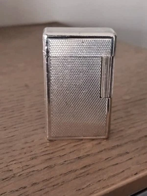 ACCENDINI DUPONT PARIS BS PLACCATO ARGENTO FUNZIONANTE OTTIMO STATO SEGNI D'USO - Immagine 1 di 4