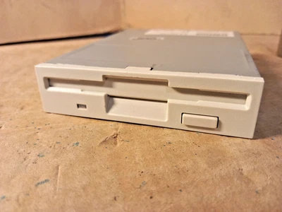 PC ALPS Electric DF354H090F 3.5" Floppy Disc Drive - Image 1 of 4