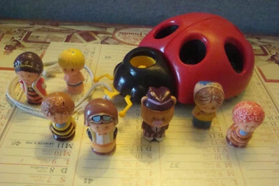 T26/ VULLI VINTAGE COCCINELLE MAGIQUE ABEILLE RUCHE - Photo 1/4