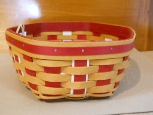 NWT Longaberger  2016 Bold Red Holiday Host Generations Basket - Picture 1 of 7
