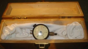 FEDERAL B5M DIAL INDICATOR .0005 IN GRADS 0-15-0 READING 1+5/8 INCH DIAMETER - Picture 1 of 6