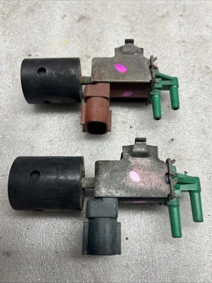 Toyota Tacoma Truck 4Runner AÑADIR Diferencial DESCONEXIÓN VÁLVULA INTERRUPTOR VACÍO VSV Foto 1 de 2