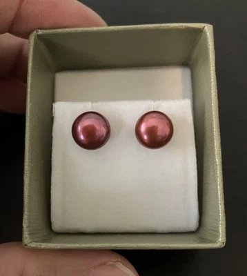 Aretes traseros Honora de perlas cultivadas rojas/rosas de plata de ley 925 de 8 mm Foto 1 de 4