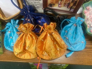 Lote de 6 carteras de mano con diseño bordado floral 8x8 - Imagen 1 de 4