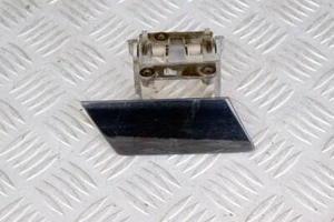 Audi A8 D3 front right spray headlamp nozzle cover cap 4E0900452AA - Picture 1 of 2