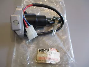 NOS Yamaha OEM Main Switch Assembly w/Keys #E32520 91-93 FZR1000 3LK-82501-00 - Picture 1 of 3