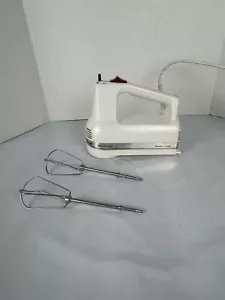 KitchenAid Ultra Power Hand Mixer 3 Speed KHM3WH White Version Tested - Picture 1 of 10