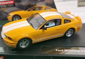 Slot car Carrera Evolution Ford Mustang GT scala 1/32 #27175 NUOVO!! - Foto 1 di 13