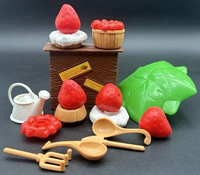 Lote de piezas de accesorios vintage Strawberry Shortcake Berry Bake Shoppe años 80 Foto 1 de 4