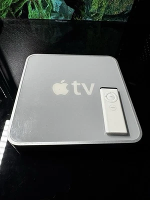 Apple TV (1st Generation) 160GB Media Streamer - Image 1 of 4