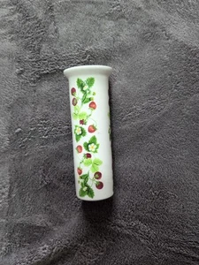 PORTMEIRION VASE SUMMER STRAWBERRIES BUD VASE 7" TALL - Picture 1 of 4
