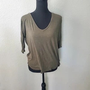 Express Women's Green Blouse Shirt Lace Sleeve 3/4 Sleeves Size: Medium Stretch  - Picture 1 of 6