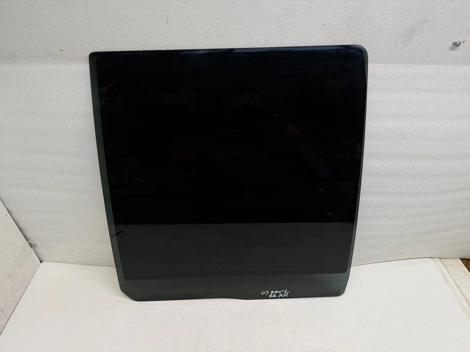 P50535 2007-2014 Lincoln Navigator L porta traseira janela vidro passageiro lateral fabricante de equipamento original - Imagem 1 de 4