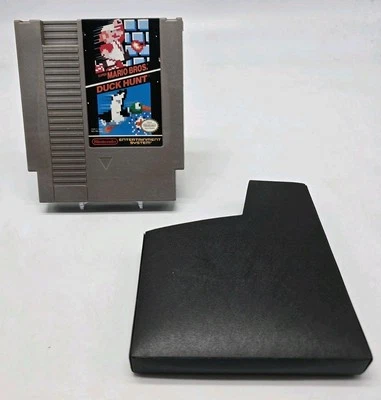 Super Mario Bros / Duck Hunt (Nintendo NES) Cartridge & Sleeve 3 Screw REV-A - Image 1 of 4