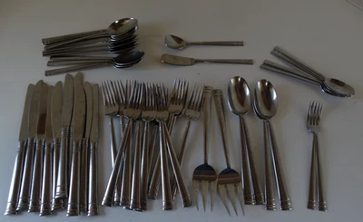 oneida Flatware sunnybrook Pattern Lot Of 50 Pieces - Image 1 of 4