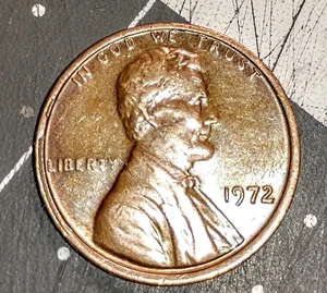 1972 No Mint Penny Struck Error In The 2 , Word Liberty And The left Strike Mark - Picture 1 of 6