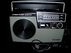 8 TRACK PLAYER PANASONIC RQ-832DS AM/FM RADIO REBUILT/RESTORD WORKING - Picture 1 of 6