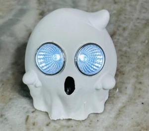 Decorazione solare fantasma cemento Halloween, 2,48x2,75x3,15 pollici - Foto 1 di 5