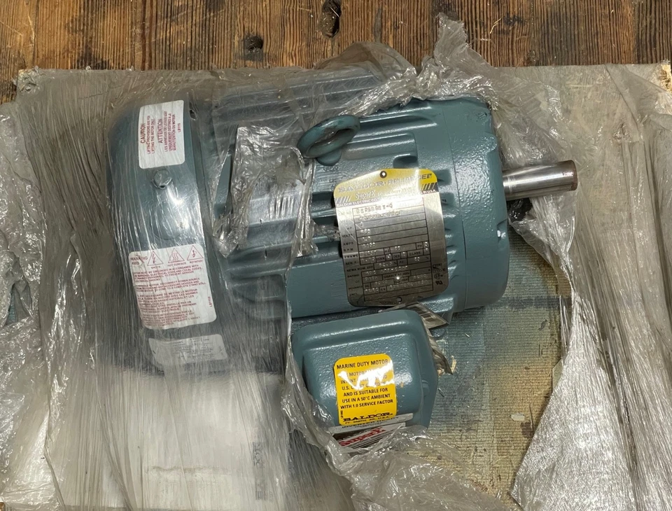 BALDOR-RELIANCE ECP3582T-4 SUPER-E SEVERE DUTY XEX MOTOR 460V 3PH 1HP 1.8A - Image 1 of 4