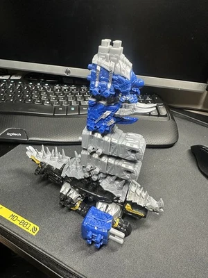 Aguja de molino Power Rangers Dino Fury Ryusoulger DX Stego Spike Zord sin cola. Foto 1 de 4