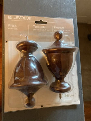 Acabados LEVOLOR NUEVO EN PAQUETE Dos remates de madera en caja original para varillas de 1 3/8" roble cálido Foto 1 de 4