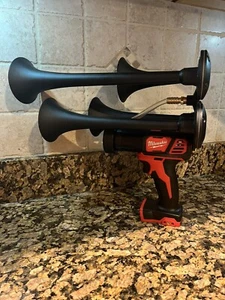 Milwaukee Style Compressor Driven Air / Train Horn - Picture 1 of 7