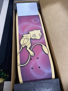 Pokemon Center X Bear Walker Edición Limitada Nuevo Monopatín Nuevo - Imagen 1 de 1