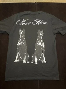Live Look Loud Designer Black T Shirt Never Alone Doberman Loud Men’s Size M EUC - Picture 1 of 15