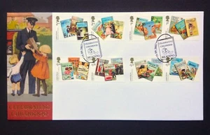 GB QEII Buckingham 2017 Ladybird Books Set on First Day Cover - Reading S/H/S - Picture 1 of 2