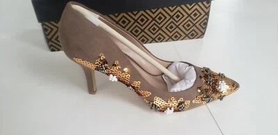 ZAPATOS Charles by Charles David Sophie Punta Punta Bomba BEIGE/BRONCEADO TALLA 7/7,5 Foto 1 de 4