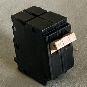 Cutler Hammer CH240 Circuit Breaker CH-240 CHF240 CH10240 Metal Foot HALF NOTCH - Picture 1 of 12