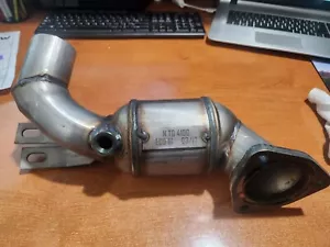 2003 jaguar x type Eastern catalytic converter - Picture 1 of 6