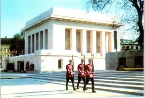 Postal del Mausoleo de Georgi Dimitrov, Sofía, Bulgaria - Imagen 1 de 2
