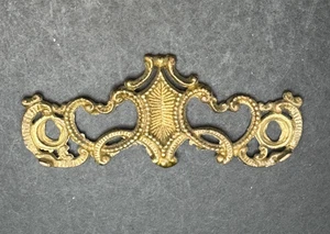 Vintage SINGLE Brass Dresser Drawer Decorative Back Plate Escutcheon - Picture 1 of 3
