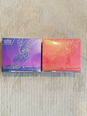  Pokemon Center Exclusivo - Conjunto ETB Base Escarlata y Violeta - SELLADO Foto 1 de 4