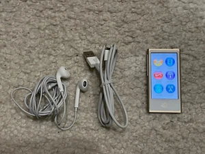 Apple iPod Nano 7th Generation 16GB Gold (MKMX2LL) - Very Good - Picture 1 of 3
