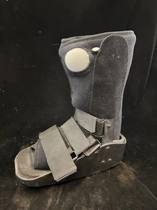 MacTrax DJO Air Walker Medium Walking Boot, Used For 1 Week - Imagen 1 de 5