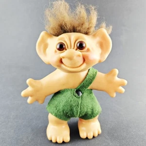 Muñeca Troll Thomas Dam de Colección Traje Verde Buena Suerte Mascota Años 60 - Imagen 1 de 6