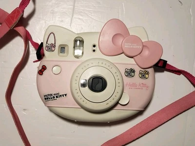 Fujifilm Hello Kitty Cheki Pink Instax Instant Camera RARE* Powers On For PARTS - Image 1 of 4
