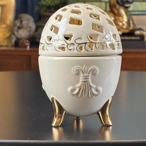Vtg Porcelain Footed Fragrance Lamp Gold Fleur-de-Lis Lattice Cap lampe berger - Picture 1 of 12