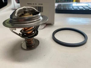 410-82K 255003C100 TH6520-82J 60 MM TERMOSTATO HYUNDAI KIA TOYOTA LAND CRUISER - Imagen 1 de 5