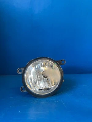 Farol de neblina dianteiro direito TOYOTA AVALON YARIS 2008-2010 89092700 FABRICANTE DE EQUIPAMENTO ORIGINAL - Imagem 1 de 4