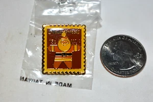Post Office USPS 15 Cents SANTA Hat Lapel Pin / NEW - Picture 1 of 3