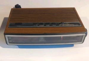 GE General Electric Clock Radio Model No. 7-4612B *Works* - Picture 1 of 6