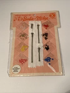 Vintage Barbie Dress-Makers NRFP PAK #1831 For Barbie 1963 Sewing Accessories - Picture 1 of 6