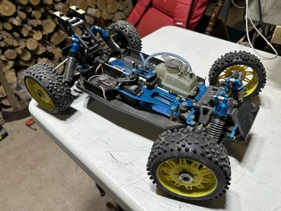Thunder Tiger Eb4 Buggy Rodillo Chasis Deslizante Foto 1 de 4