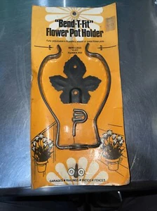 NOS Flower Pot Hanger Garden Wall Hanging Rack Iron Holder Plant Bracket Metal - Picture 1 of 3